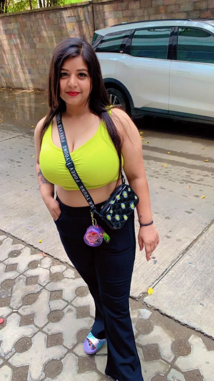 Kajal - Udaipur call girl, 25 yrs